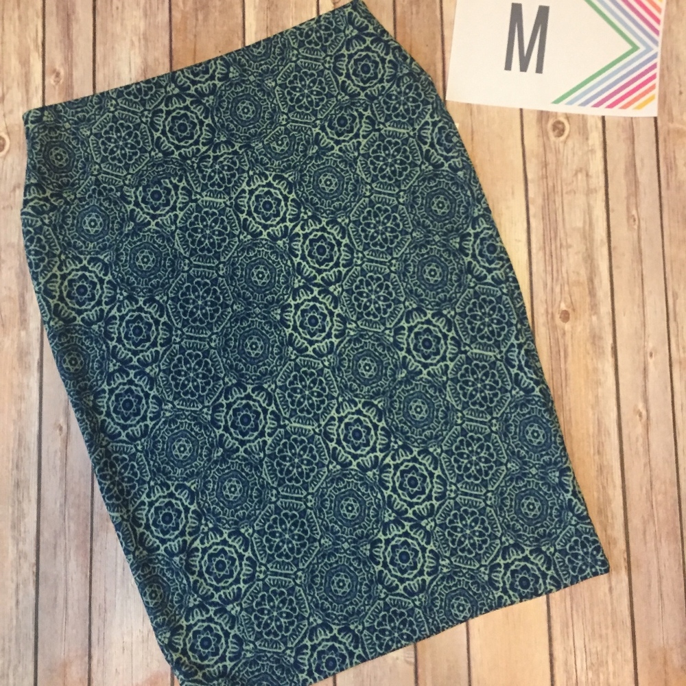 LuLaRoe Cassie